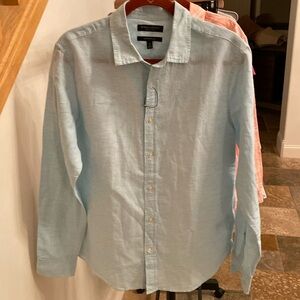 Banana Republic mens button down shirt - size medium.
